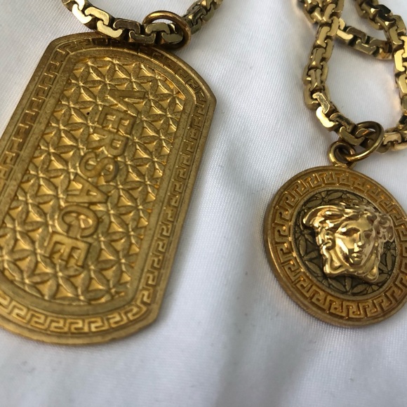 Versace Gold Medallion Necklace - Picture 1 of 4
